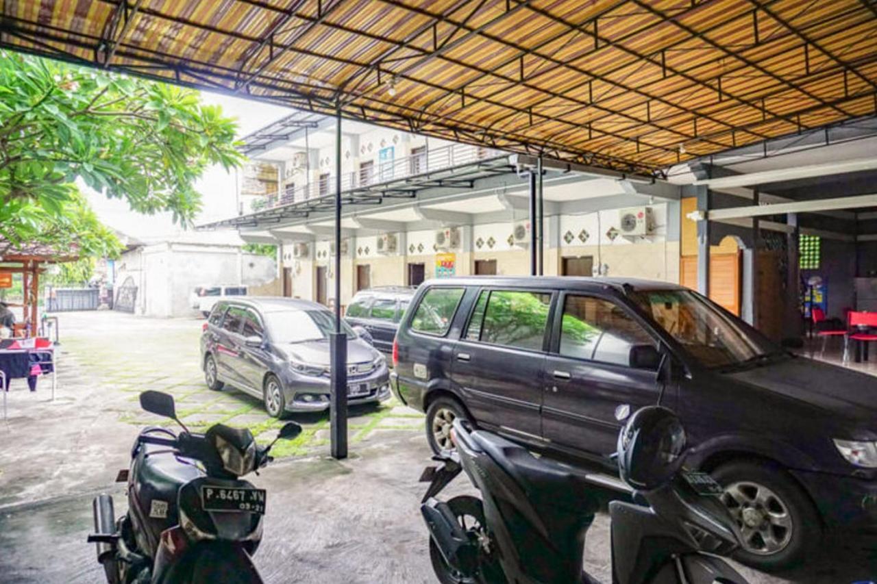 RedDoorz near Penimbangan Beach Singaraja Bagian luar foto
